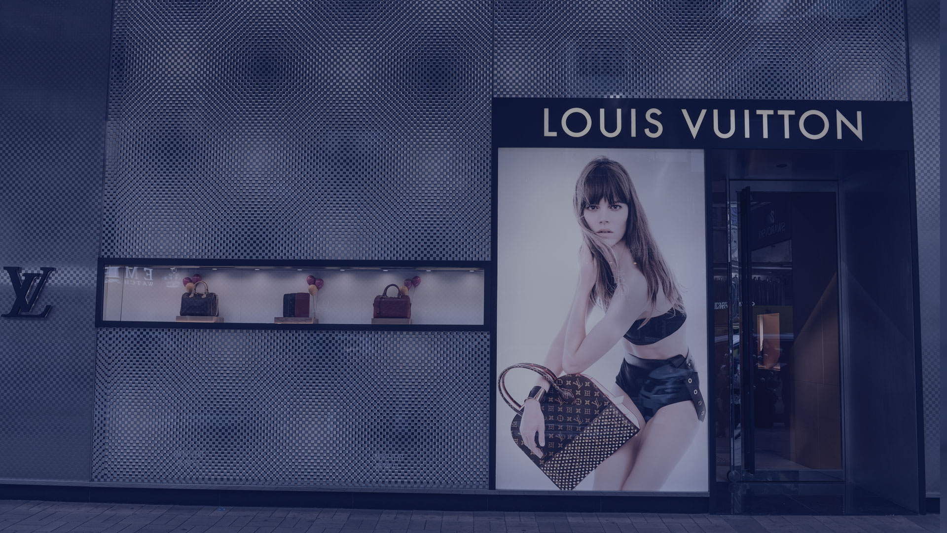 bag of an escort lady